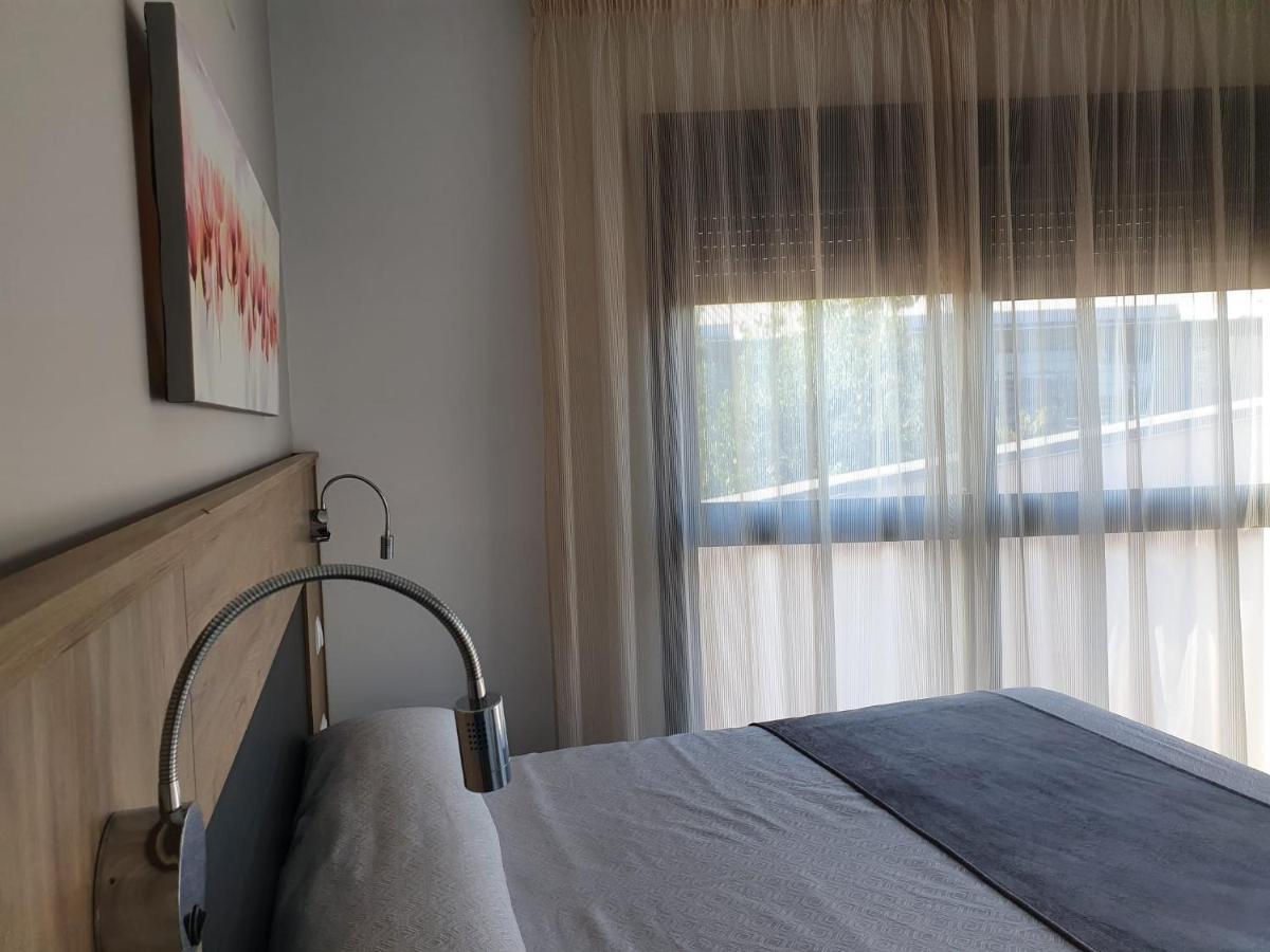 Iberflat Vega De Triana Apartment Camas Exterior photo