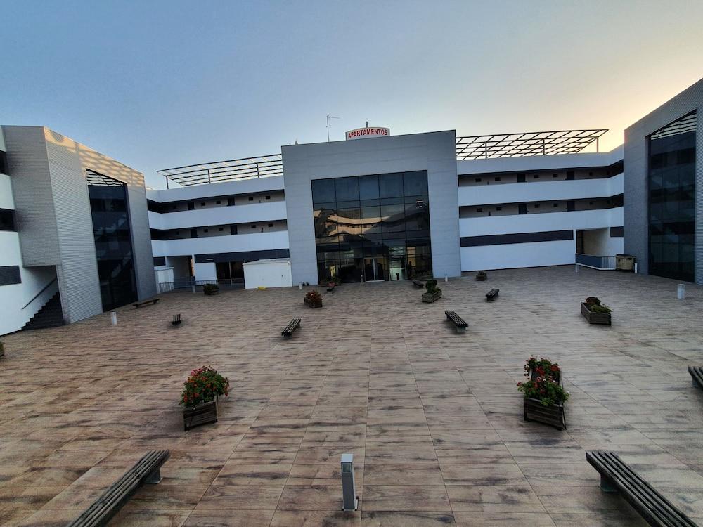 Iberflat Vega De Triana Apartment Camas Exterior photo